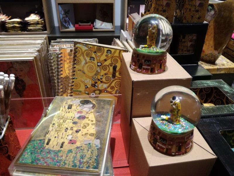 Merchandising Klimt - Frauen nur als Objekte des Künstlers